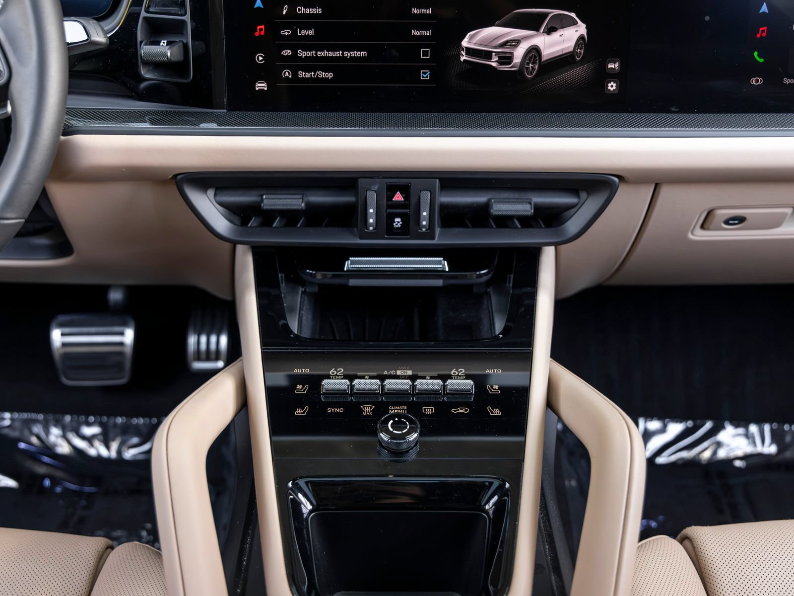Certified 2025 Porsche Cayenne GTS AWD/4WD image 56