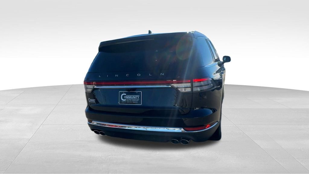 Used 2023 Lincoln Aviator Reserve image 7