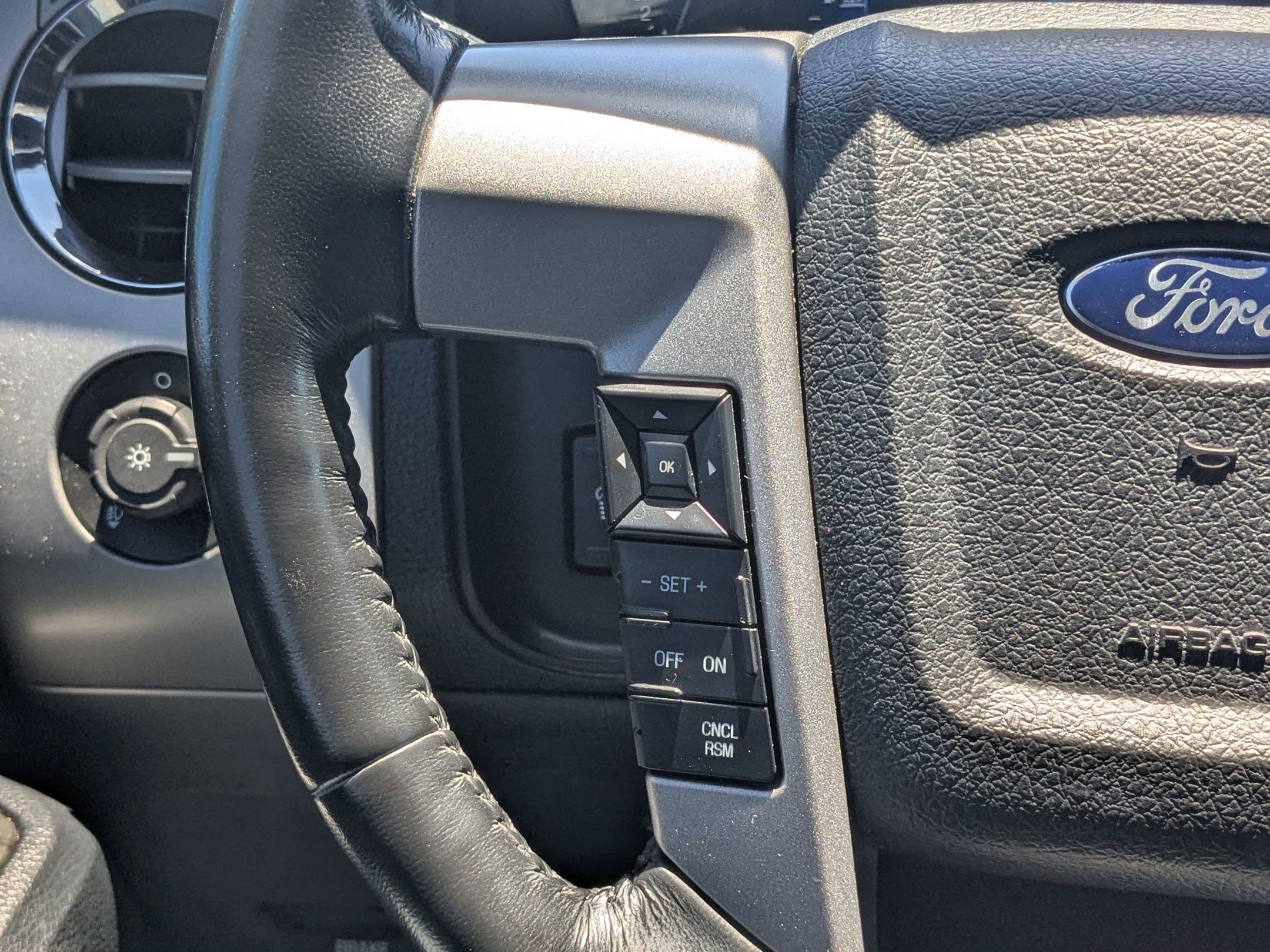 Used 2016 Ford Expedition Limited AWD/4WD image 19