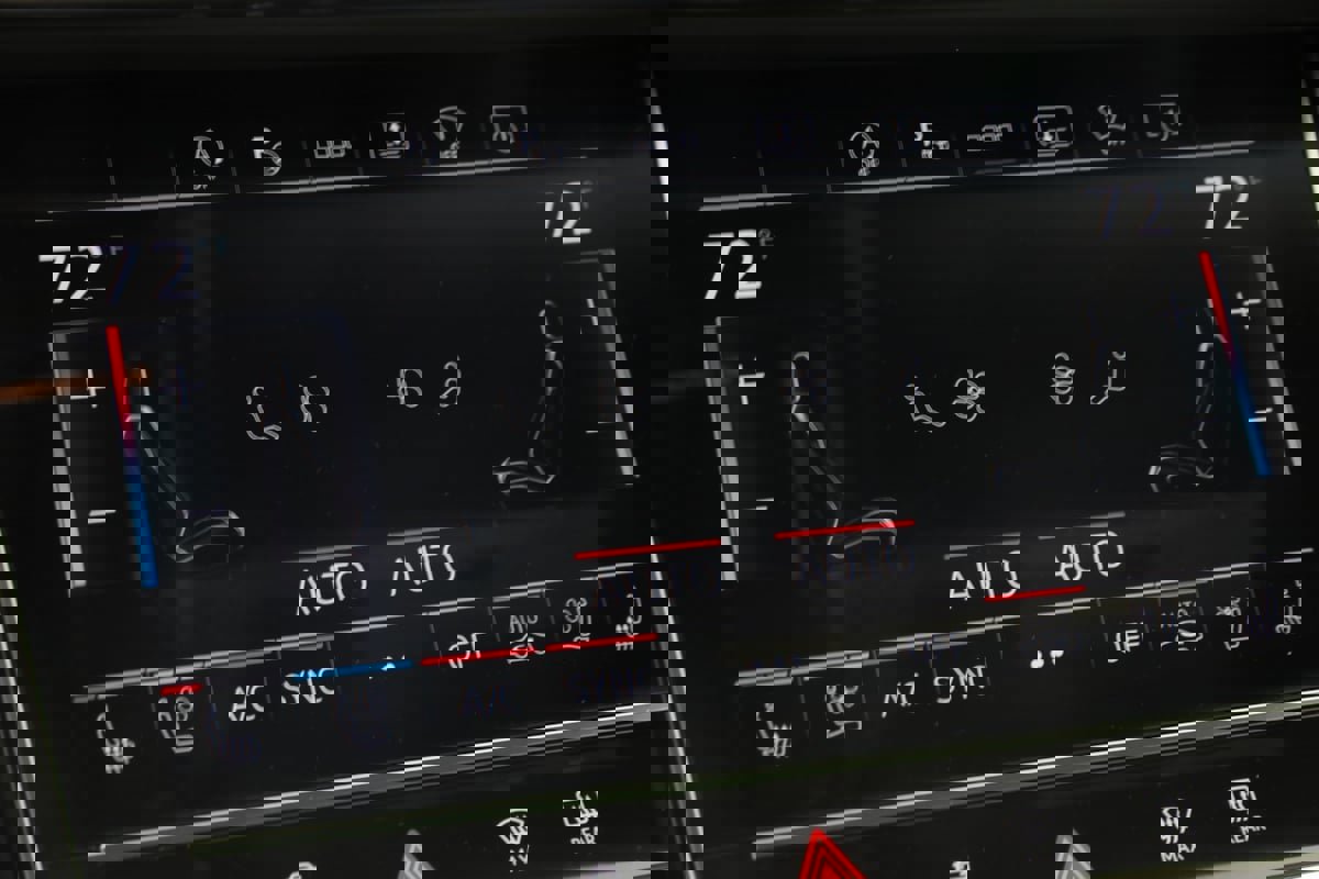 Used 2025 Audi S8 image 53