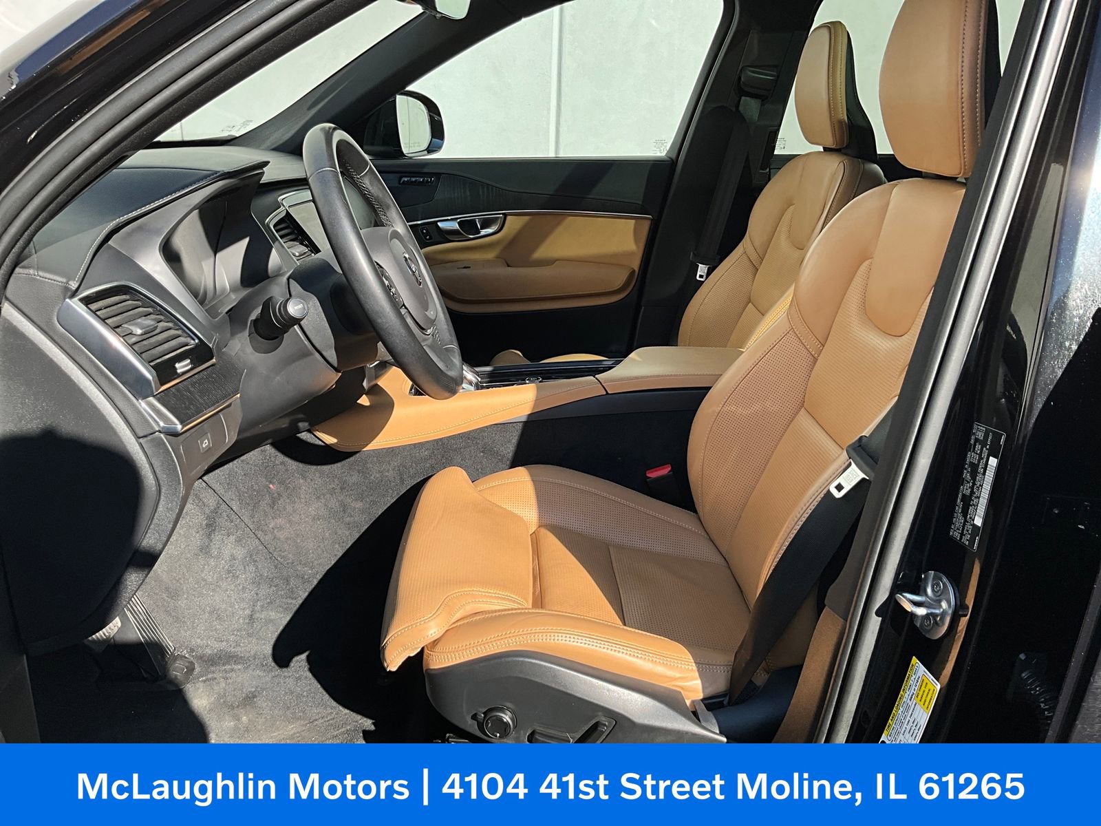 Certified 2023 Volvo XC90 B6 Ultimate w/ Protection Package Premier image 2