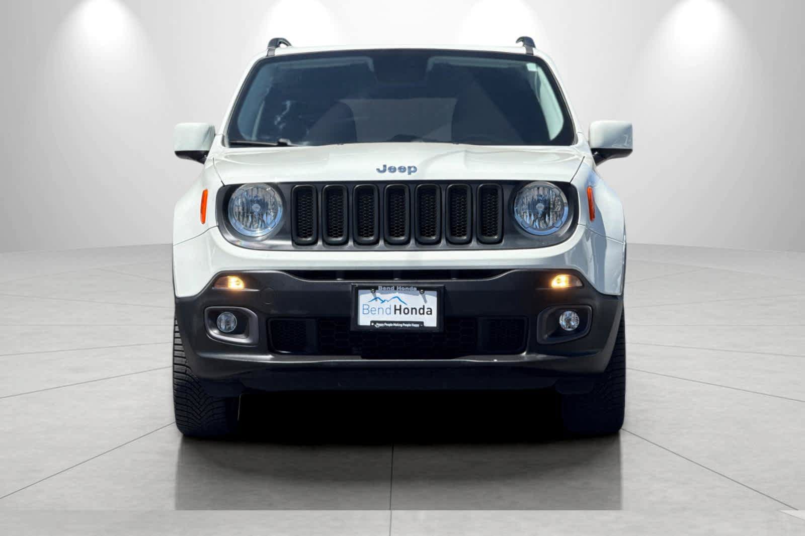 Used 2017 Jeep Renegade Latitude w/ Popular Equipment Group AWD/4WD image 10