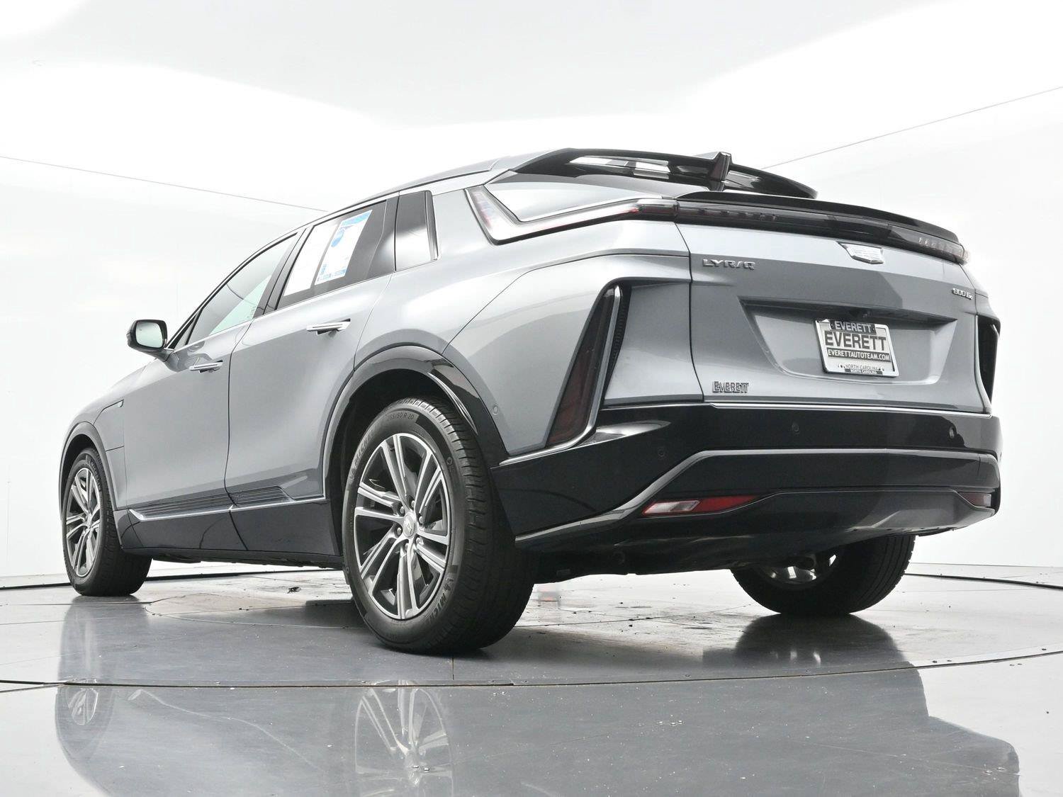 Used 2024 Cadillac Lyriq Luxury AWD/4WD image 44