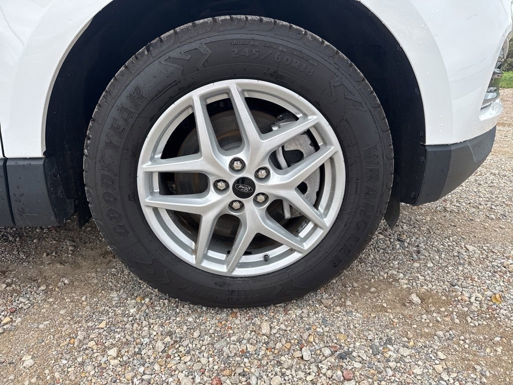 Used 2023 Ford Edge SEL image 16