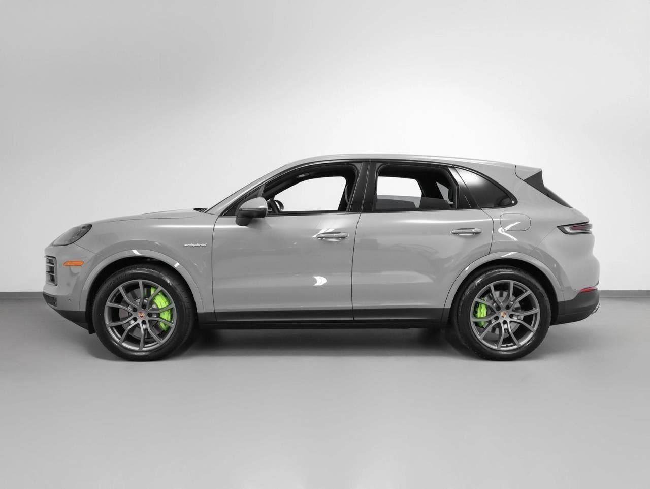 New 2025 Porsche Cayenne E-Hybrid image 98
