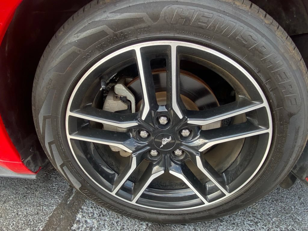 Used 2022 Ford Mustang Premium RWD image 9