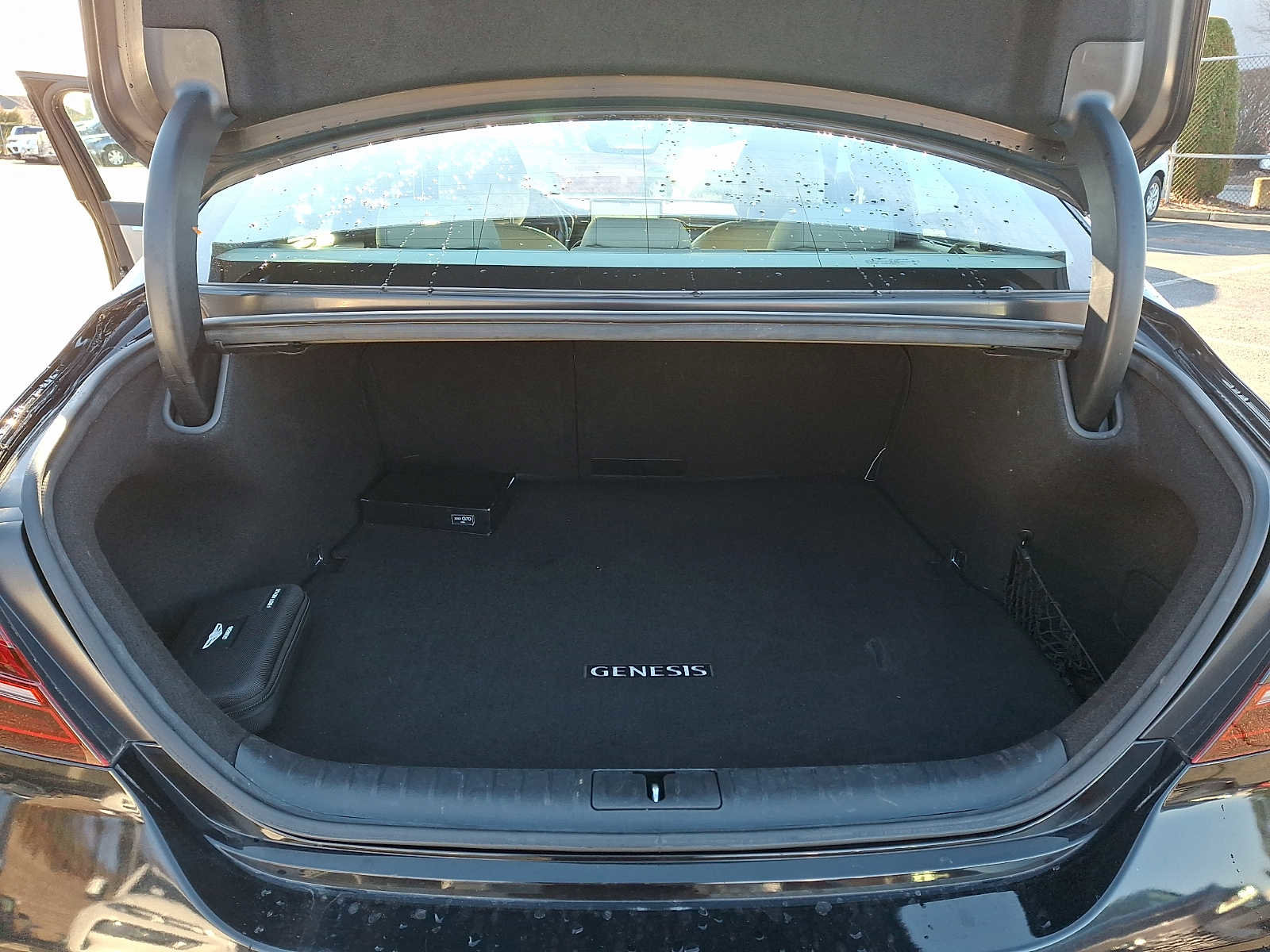 Used 2023 Genesis G70 2.0T image 25
