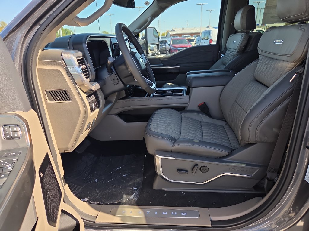 New 2027 Ford F250 Platinum w/ Platinum Plus Package AWD/4WD image 24