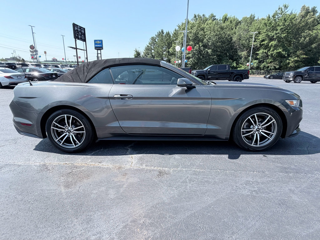 Used 2017 Ford Mustang Premium RWD image 9