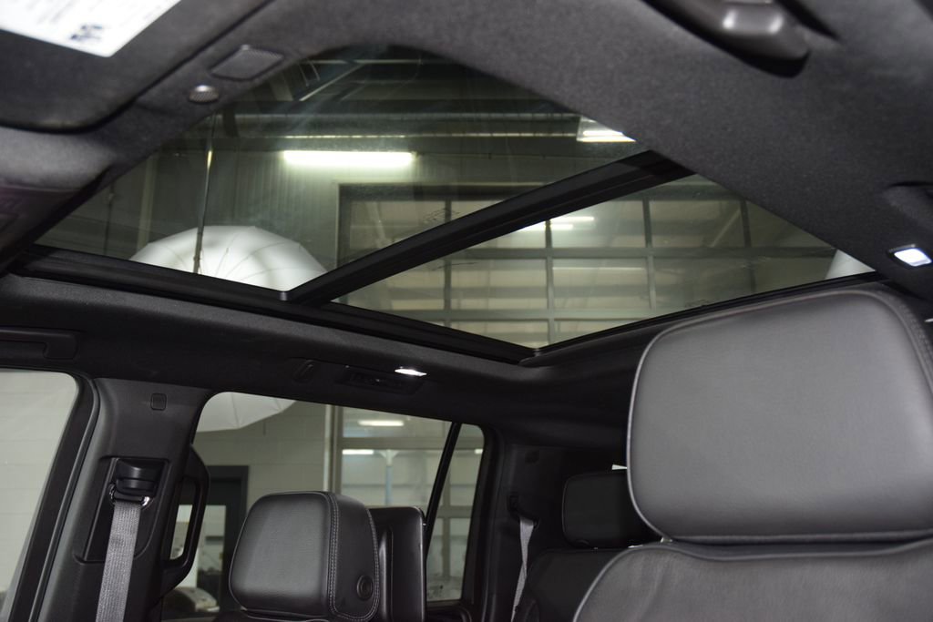 Used 2024 GMC Yukon XL Denali w/ Advanced Technology Package image 52