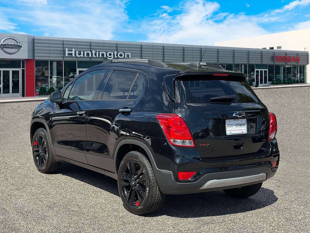 Used 2018 Chevrolet Trax LT w/ Redline Edition AWD/4WD image 6