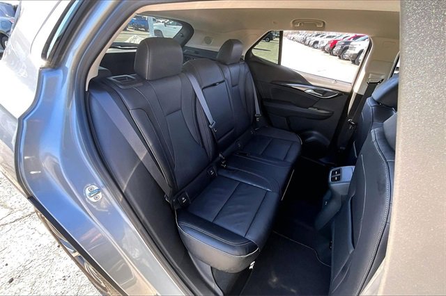 Used 2023 Buick Envision Essence image 25