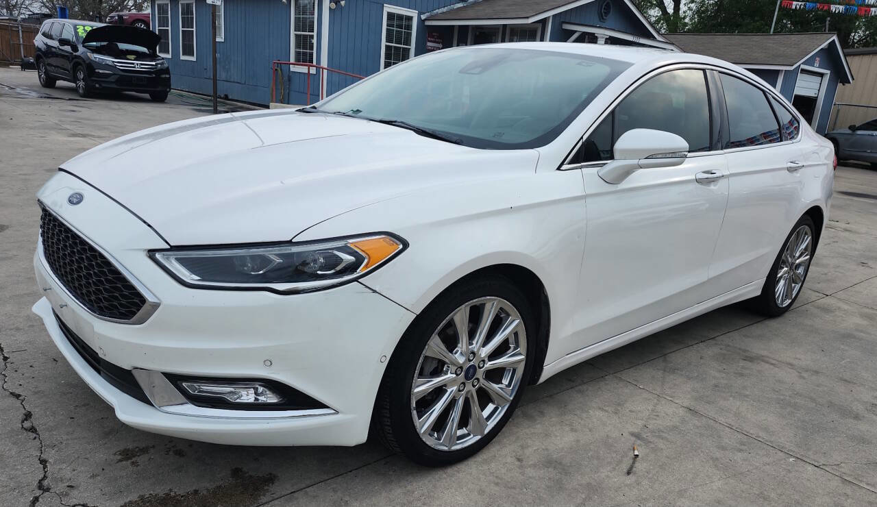 Used 2019 Ford Fusion SE AWD/4WD image 2