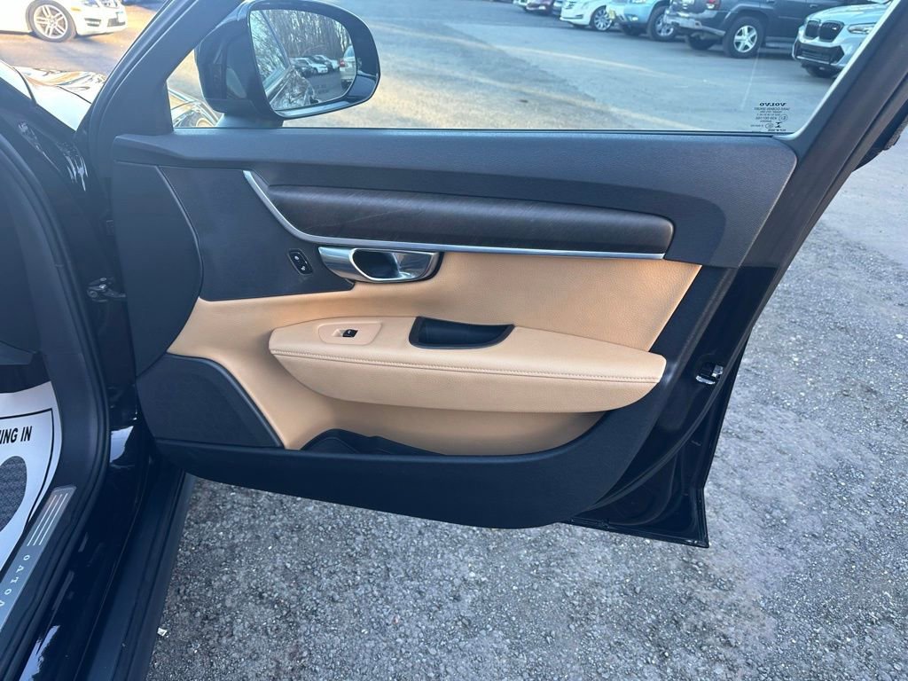 Used 2018 Volvo V90 T5 Cross Country w/ Convenience Package image 31