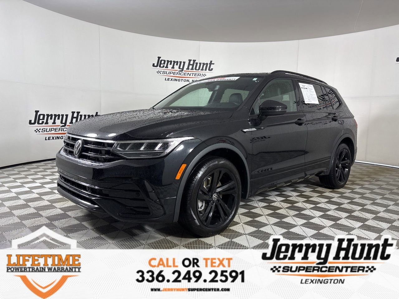 Used 2024 Volkswagen Tiguan SE R-Line
