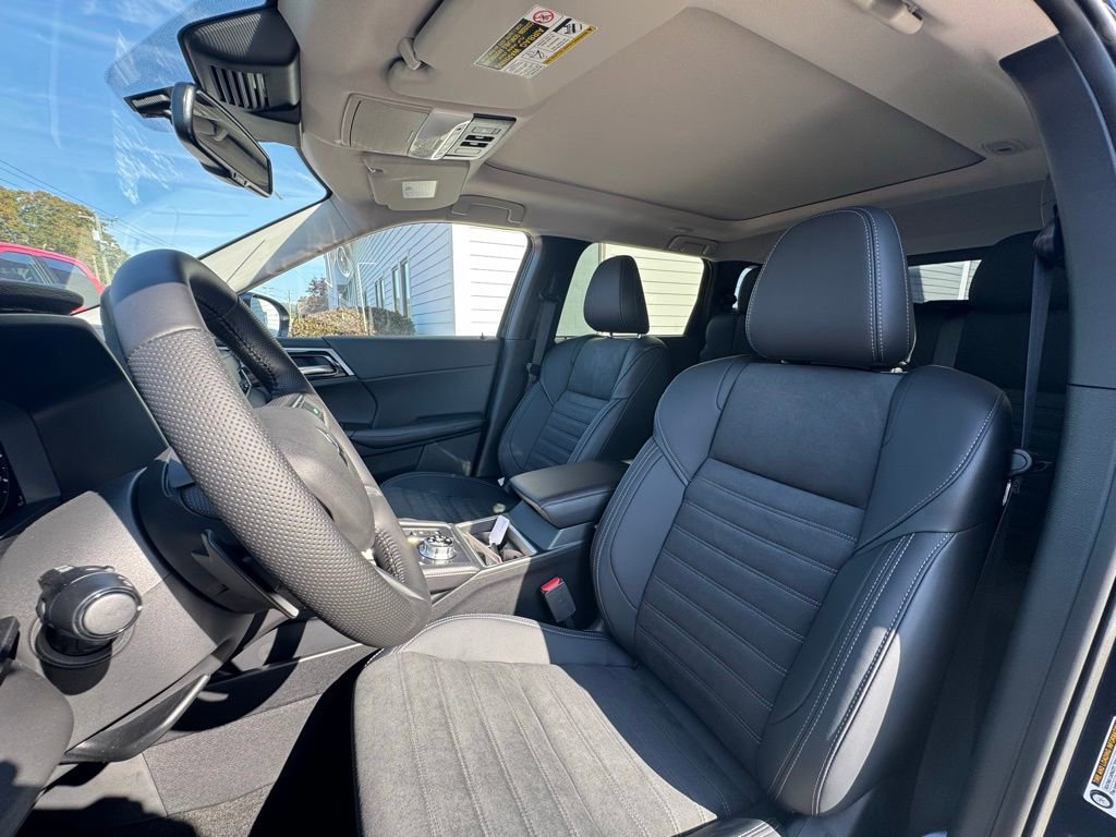 New 2025 Mitsubishi Outlander SE AWD/4WD image 8