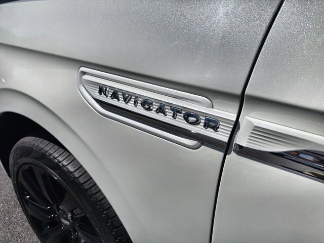 Used 2023 Lincoln Navigator L Reserve AWD/4WD image 31