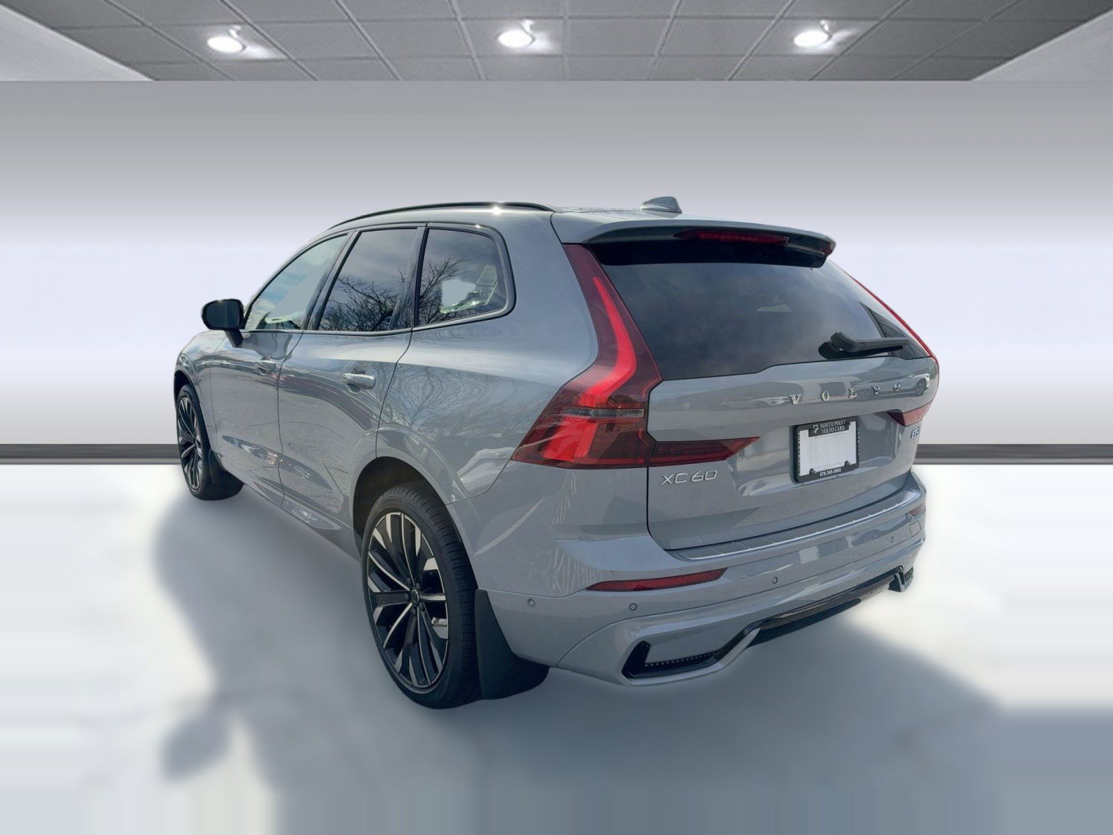New 2026 Volvo XC60 B5 Ultra w/ Climate Package image 3