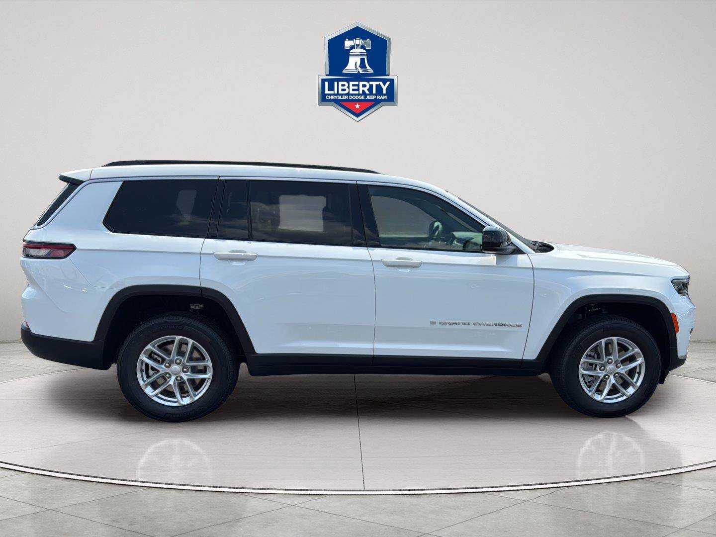 New 2026 Jeep Grand Cherokee L Laredo AWD/4WD image 13