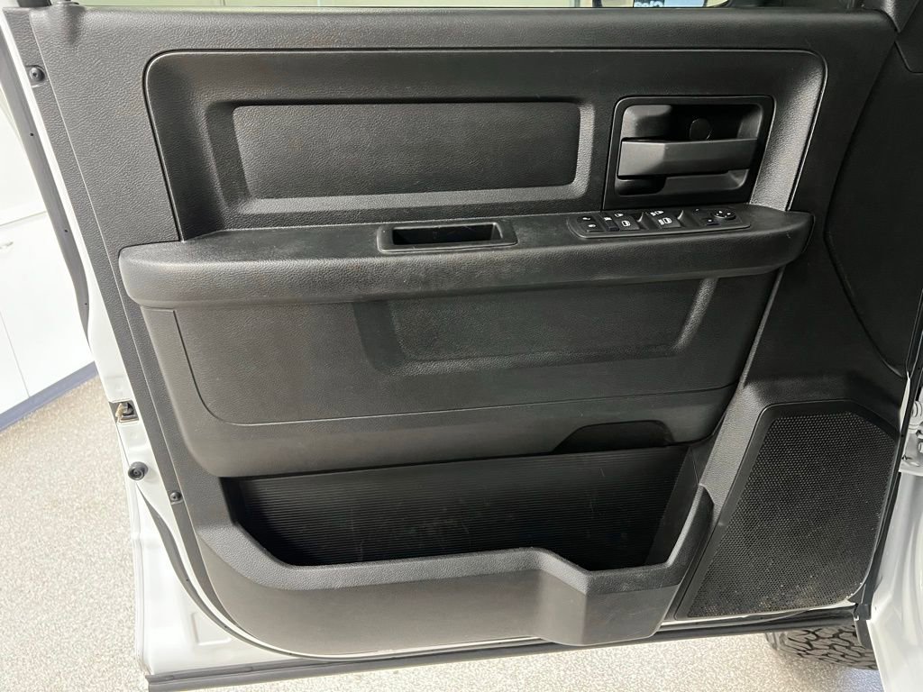 Used 2022 RAM 2500 Tradesman w/ Chrome Appearance Group image 23