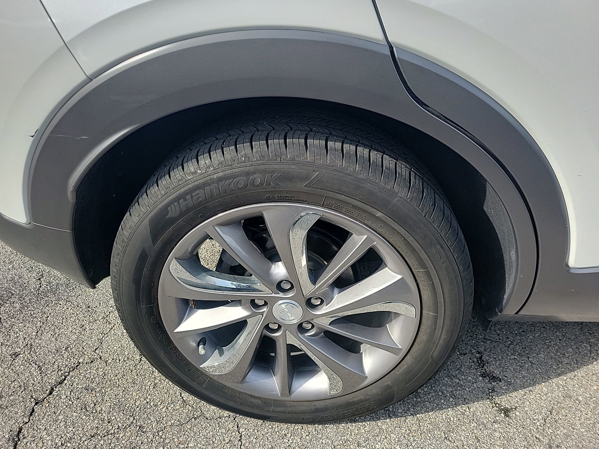 Used 2023 Buick Encore GX Essence w/ Experience Buick Package image 11