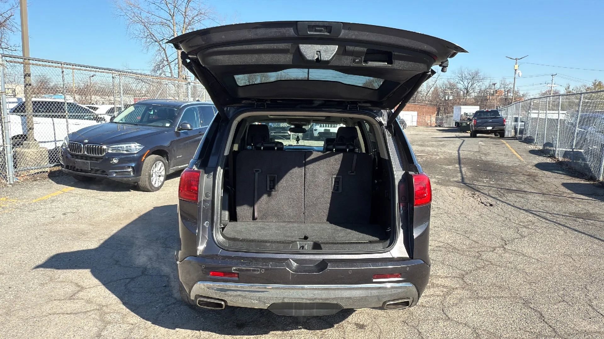 Used 2017 GMC Acadia Denali AWD/4WD image 27