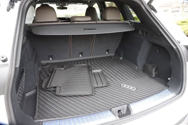 Used 2025 Audi Q5 Premium Plus w/ Premium Plus AWD/4WD image 5