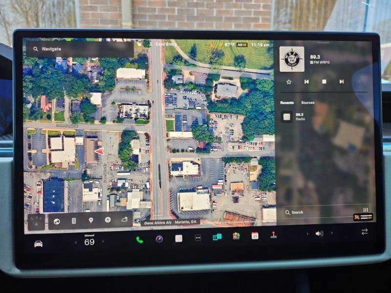Used 2023 Tesla Model X Plaid image 41