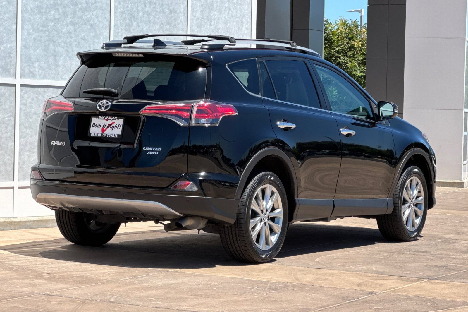 Certified 2017 Toyota RAV4 Limited w/ Advanced Technology Package AWD/4WD image 4