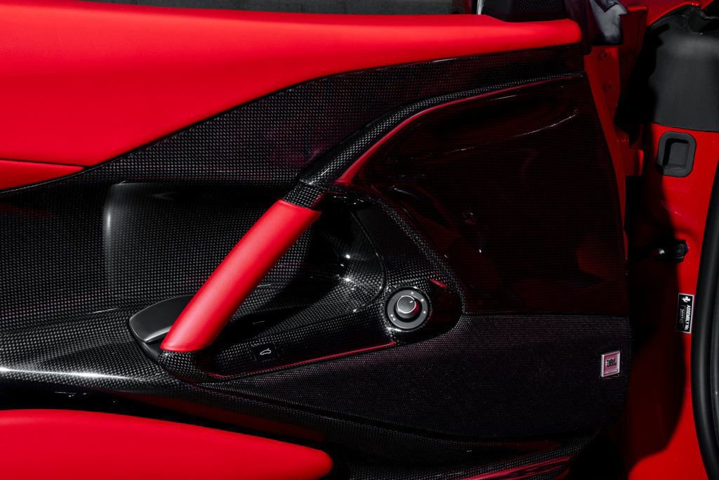 Used 2022 Ferrari 812 Competizione image 32