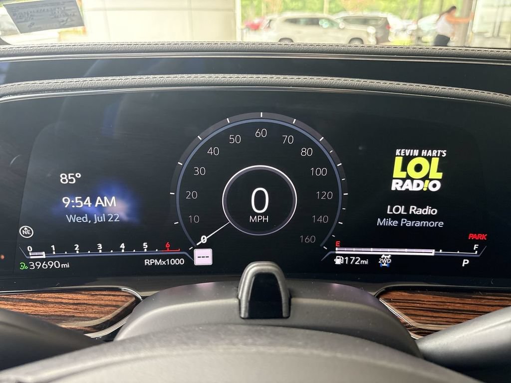 Certified 2023 Cadillac Escalade Premium Luxury AWD/4WD image 11