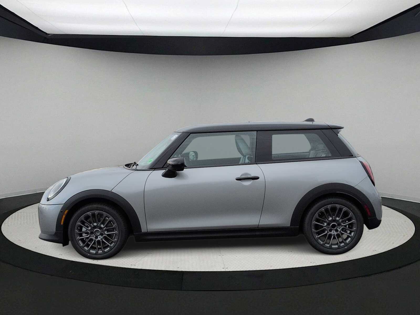 New 2026 MINI Cooper 2-Door Hardtop FWD image 5