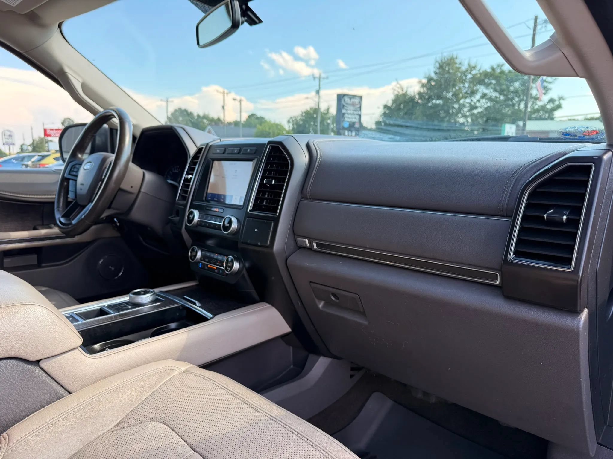 Used 2020 Ford Expedition Max Limited RWD image 34