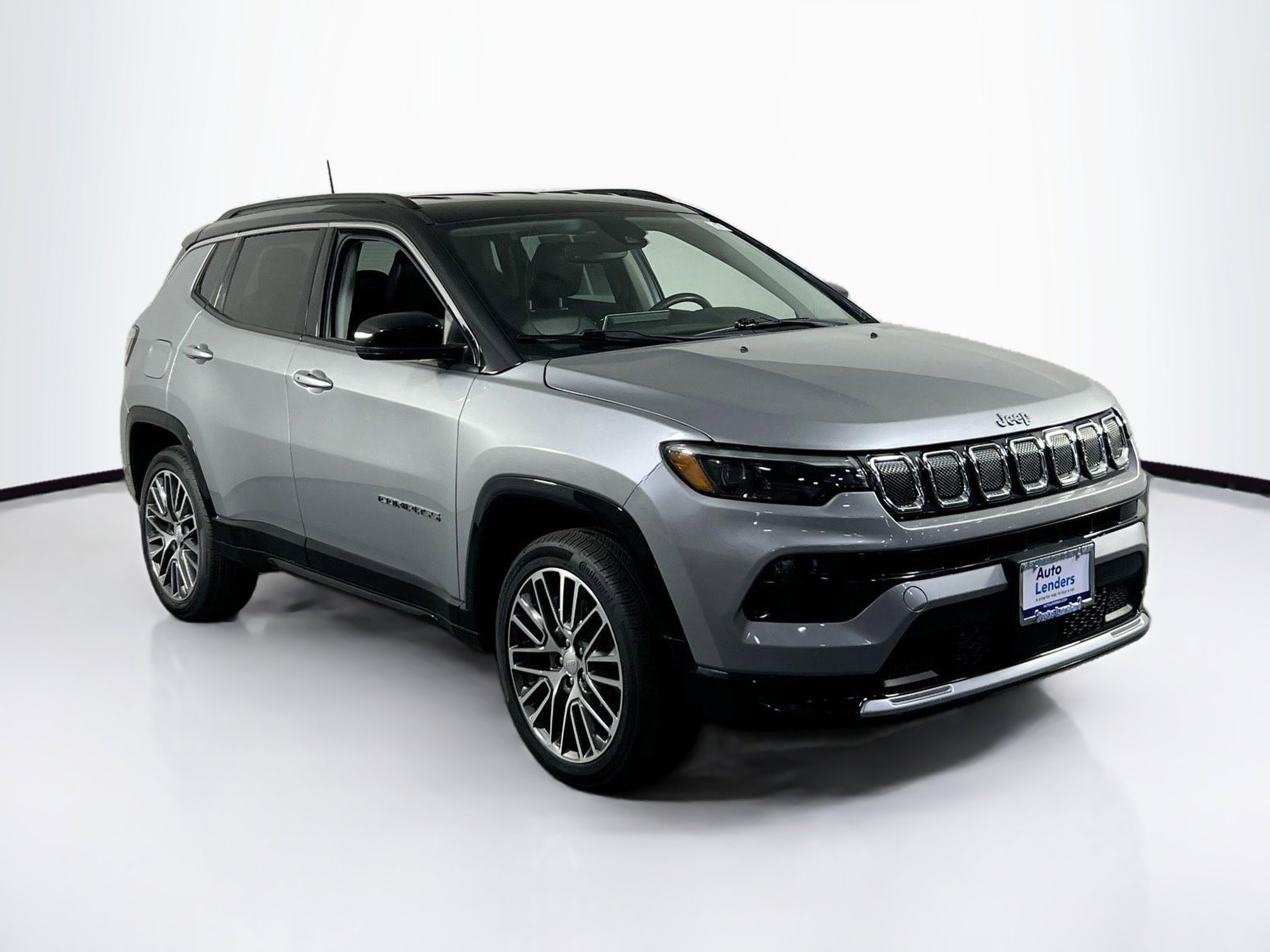 Used 2022 Jeep Compass Limited w/ Elite Group AWD/4WD image 3
