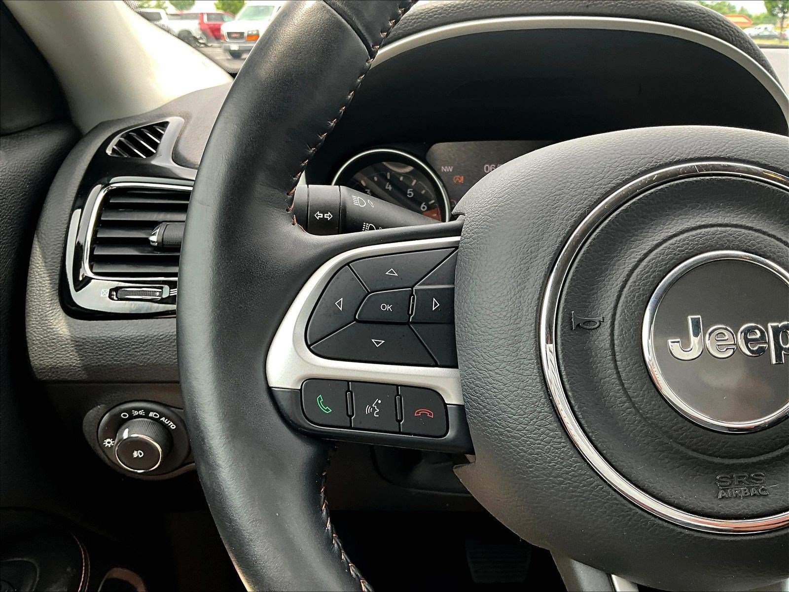 Used 2019 Jeep Compass Limited AWD/4WD image 11
