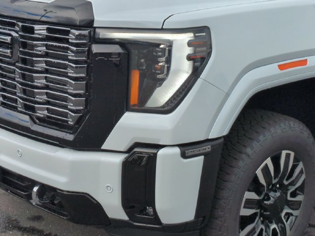 New 2026 GMC Sierra 2500 Denali Ultimate w/ Max Trailering Package AWD/4WD image 9