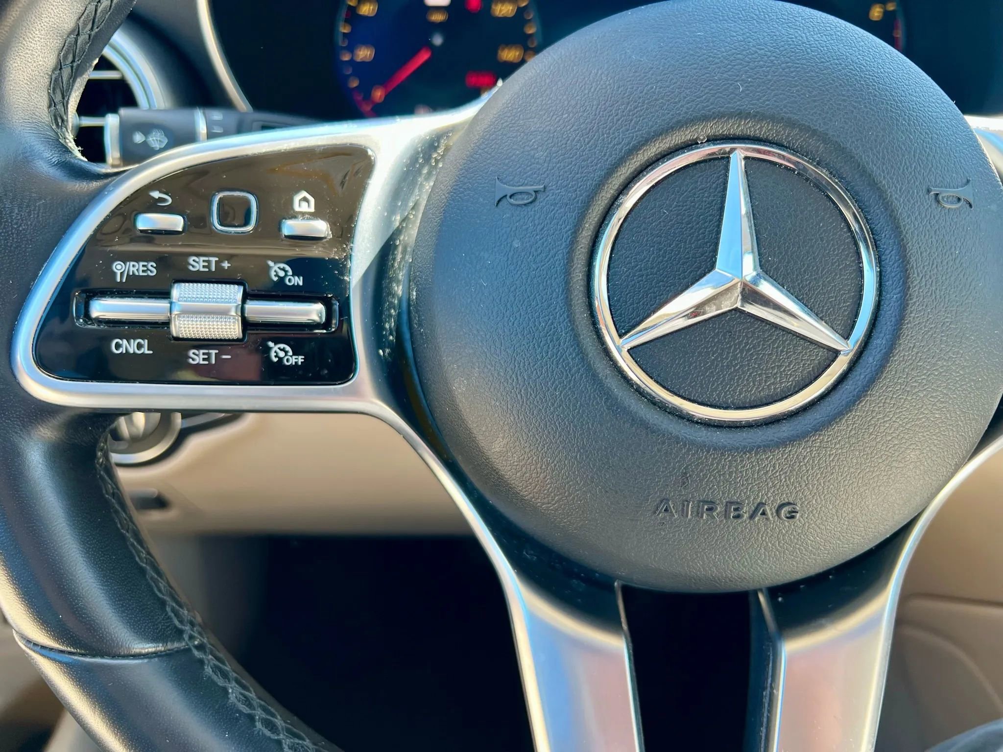 Used 2022 Mercedes-Benz GLC 300 4MATIC w/ Multimedia Package Lite image 29