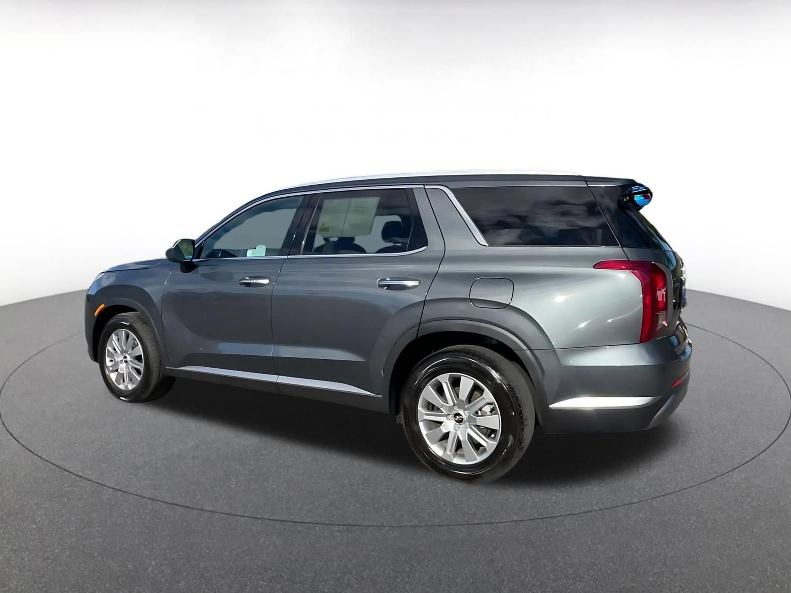 Used 2025 Hyundai Palisade SEL FWD image 9