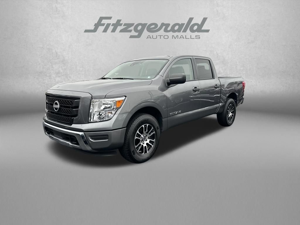 Used 2024 Nissan Titan SV image 3