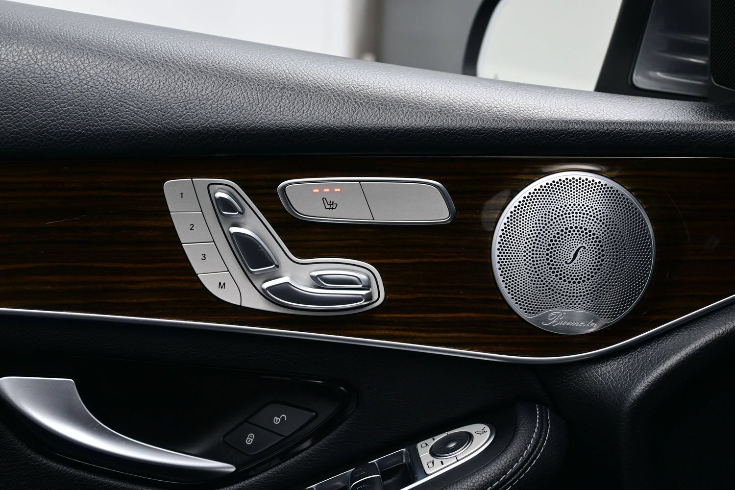 Used 2019 Mercedes-Benz GLC 300 4MATIC image 11