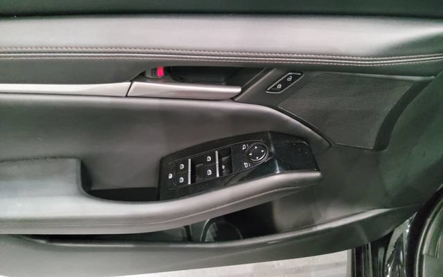 Used 2024 MAZDA MAZDA3 s FWD image 25