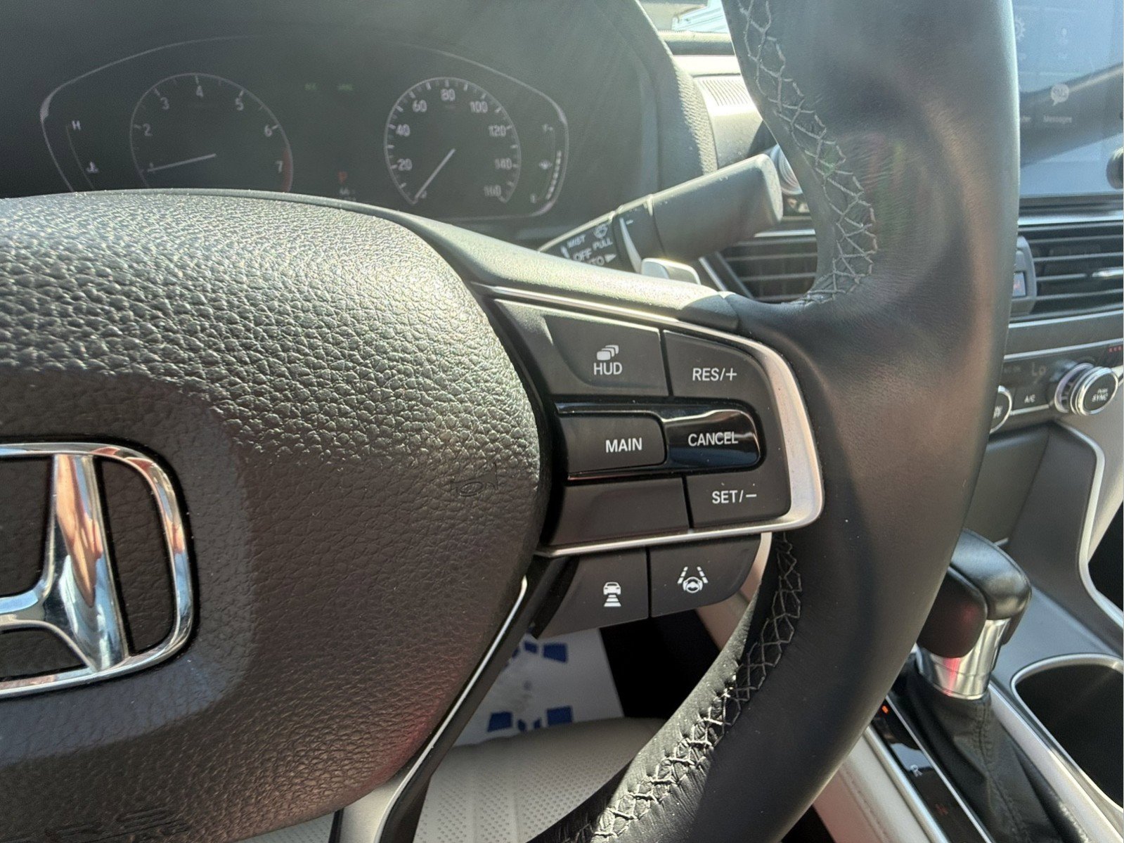 Used 2018 Honda Accord Touring image 20