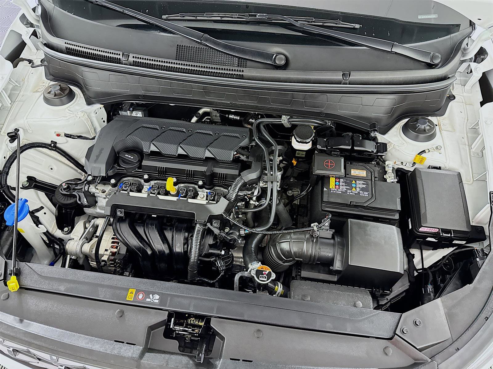 Certified 2025 Hyundai Venue SEL image 28