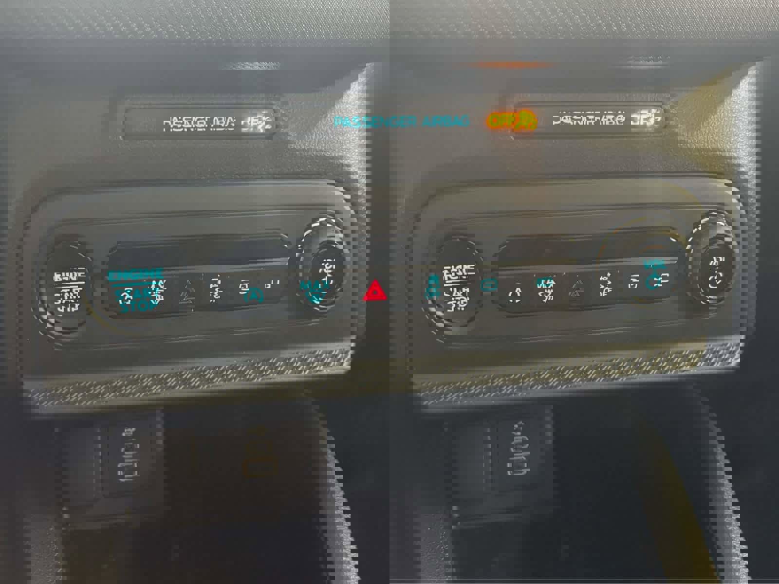 Used 2025 Ford Bronco Sport Free Wheeling w/ Convenience Package image 27