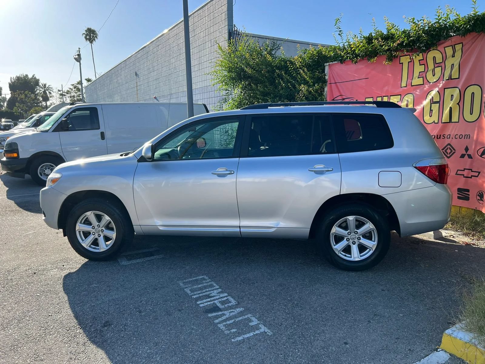 Used 2010 Toyota Highlander 2WD w/ Extra Value Pkg 2 image 6
