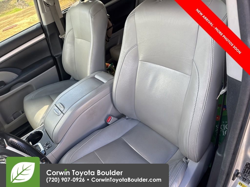 Used 2017 Toyota Highlander XLE AWD/4WD image 9