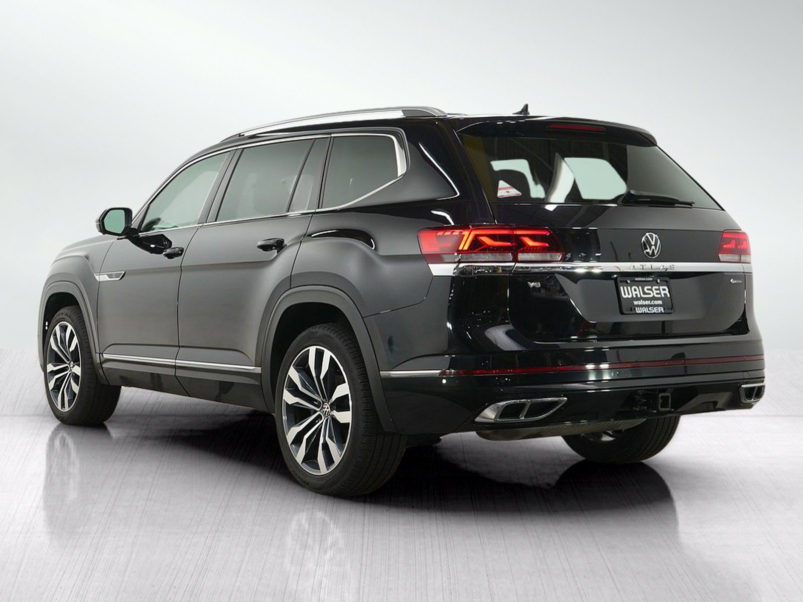 Used 2023 Volkswagen Atlas SEL Premium AWD/4WD image 4