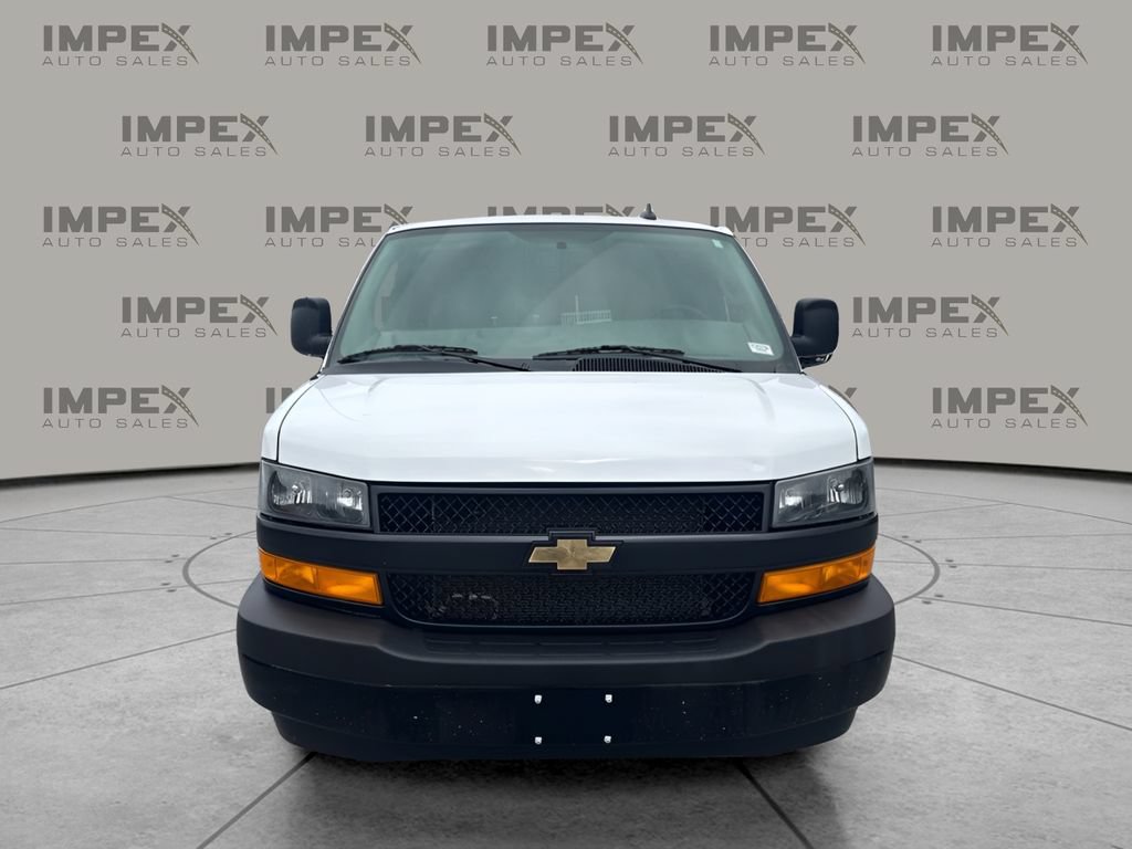 Used 2025 Chevrolet Express 3500 LS RWD image 8