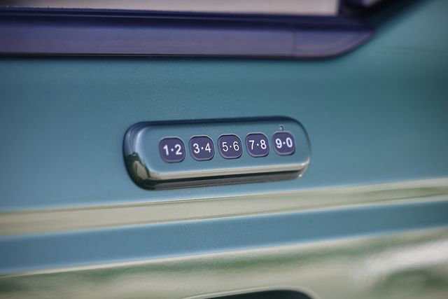 Used 2023 Ford Bronco Badlands image 5