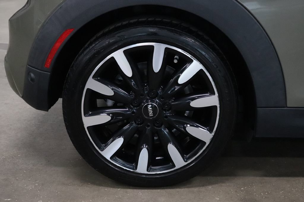 Used 2019 MINI Cooper S image 31
